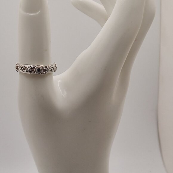 Cutest little braided silver ring, Size 7 1/2 - Picture 3 of 11